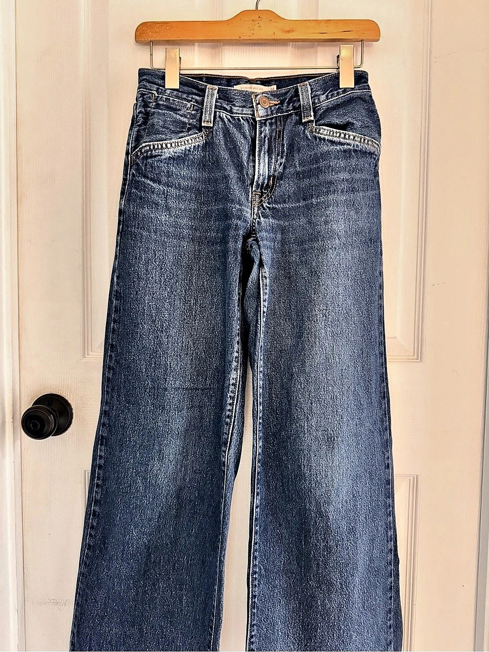 Levi's '94 Baggy Wide Leg Jeans 
Waist 24